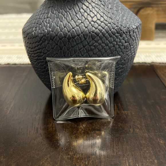 Fantasy Raindrop Earrings - Picture 1 of 4